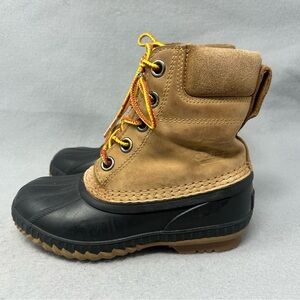 Sorel Tan and Black Duck Boots